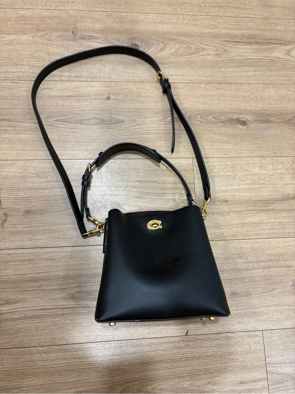 Coach bucket bag Leather Crossbody Bag with Gold Hardware